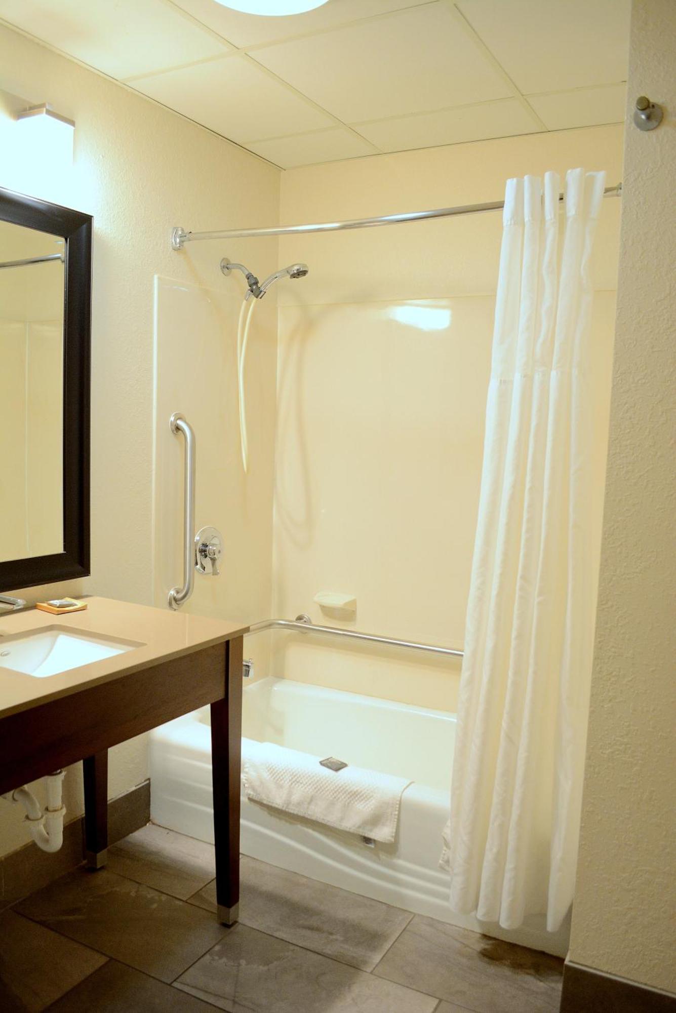 Country Inn & Suites By Radisson, Port Clinton, Oh Room photo